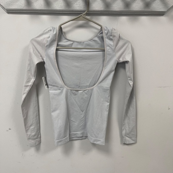 Intimately by Free People Low-Back Seamless Long Sleeve Top - Gray - XS/S - NWT - Picture 2 of 6